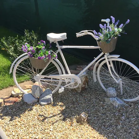 Garden Lux
